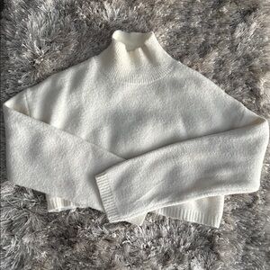 Zara Cropped Sweater Top🤍✨